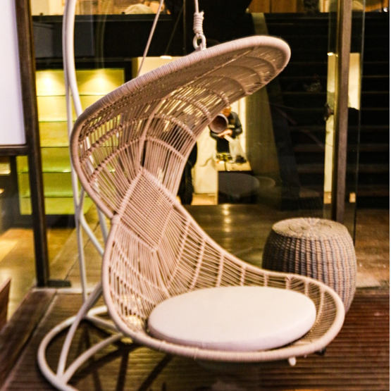 Balanço Áurea – Conforto, Design e Sofisticação para Áreas Internas e Externas