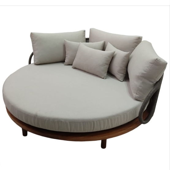 Chaise Coimbra – Elegância, Conforto e Design Para Ambientes Sofisticados