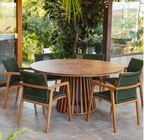 Mesa De Jantar Sollos Em Madeira – Design Sofisticado Com Estrutura Em Ripas