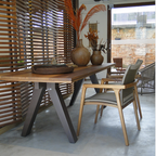 Mesa De Jantar Zurique – Elegância Em Alumínio E Madeira Para Ambientes Sofisticados